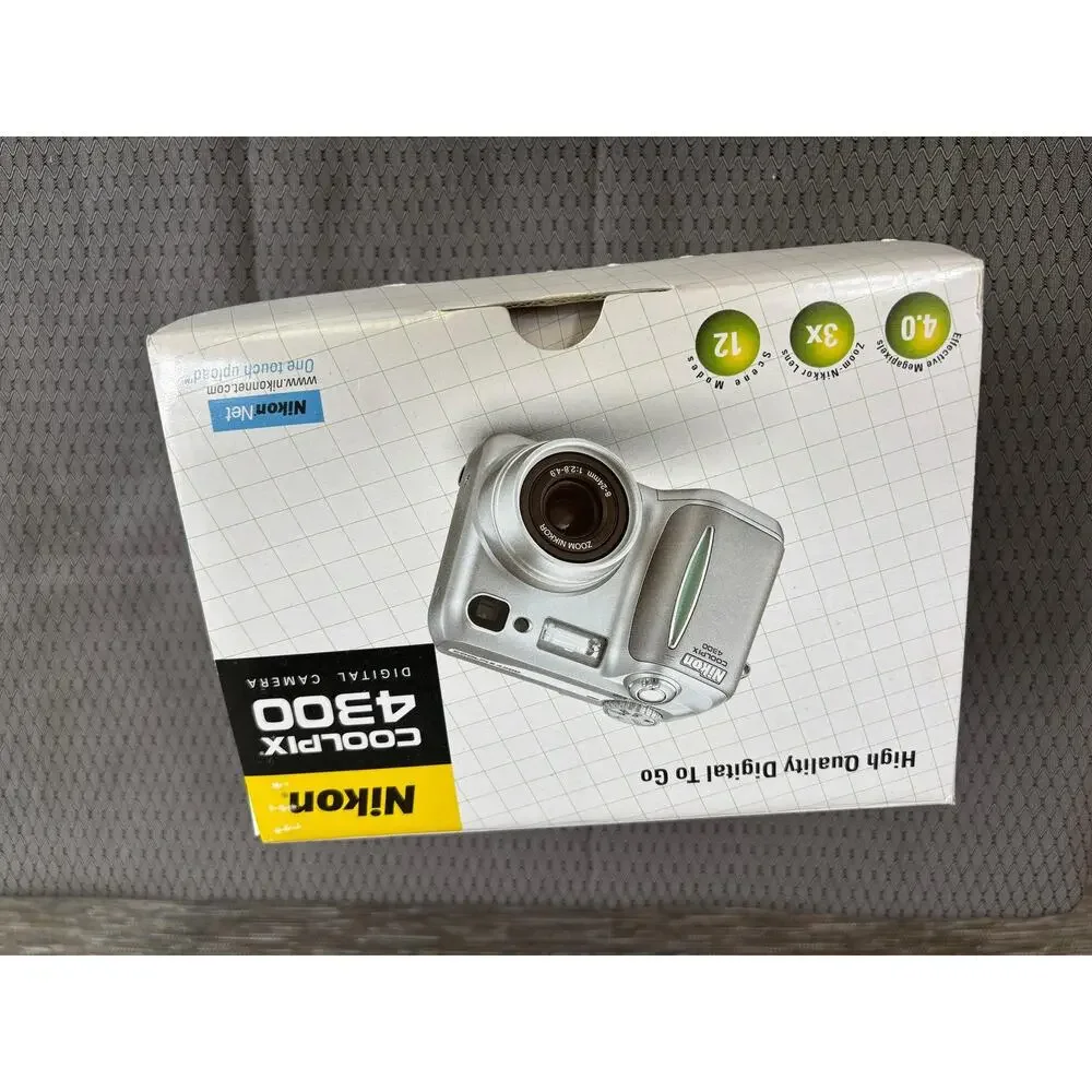 Vintage Nikon Coolpix 4300 Digital Camera 4.0 MP 3x Zoom Silver Box Manual CD